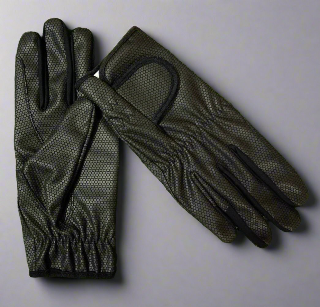 Leather riding gloves